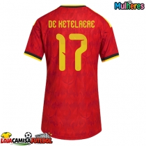 Camisa de Futebol Bélgica Charles De Ketelaere #17 Equipamento Principal Mulheres Mundo 2026 Manga Curta
